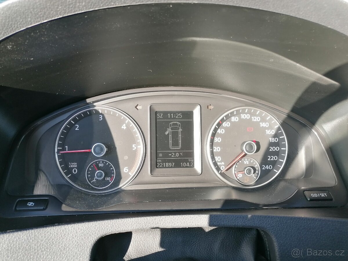 VOLKSWAGEN MULTIVAN T5 2.0TDI 103KW (CAAC) 221TKM 7 MÍST - 13