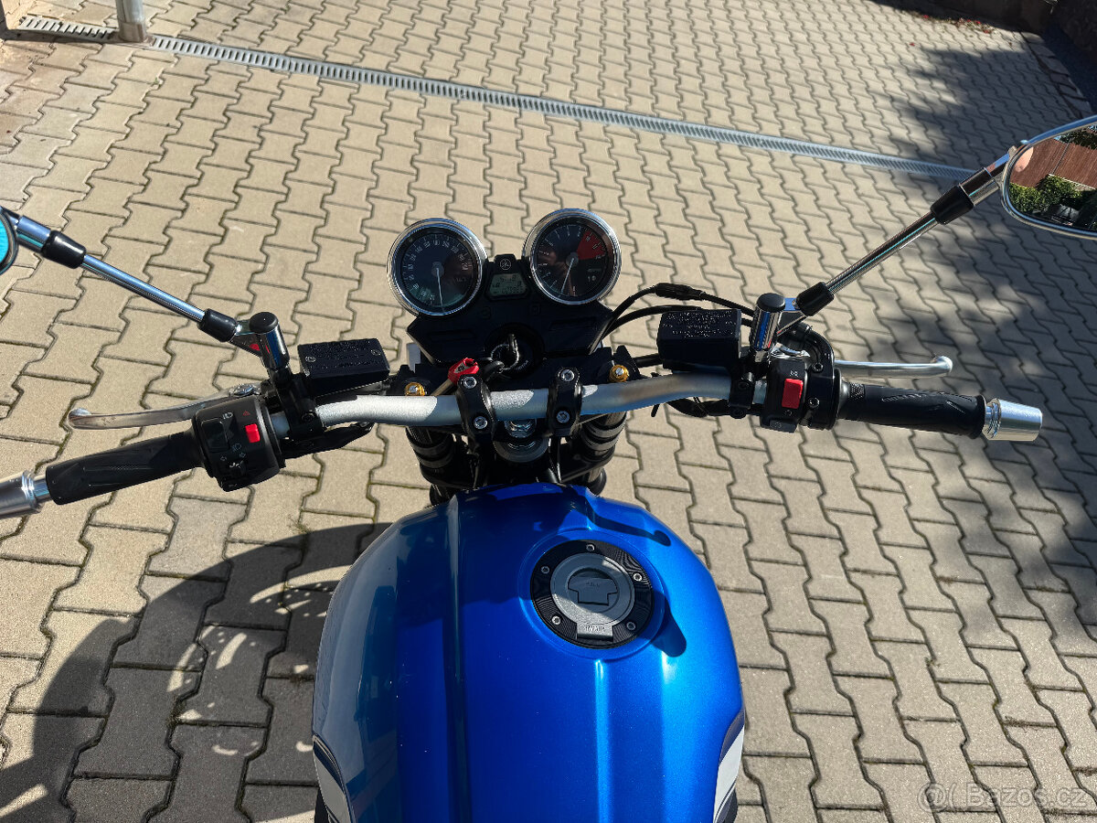 Yamaha XJR 1300 - 13