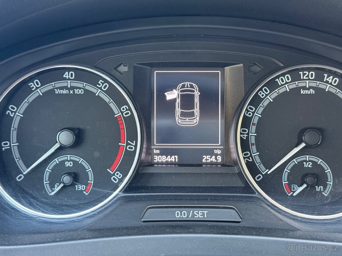 ŠKODA RAPID 1,0 81 KW STYLE HATCHBACK - 13