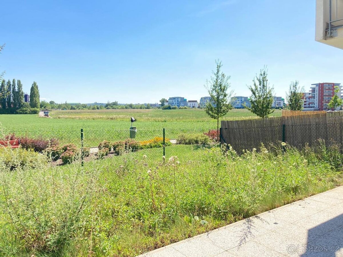 Pronájem Bytu 2+kk Praha 9 Letňany ulice Kadečkové - 13