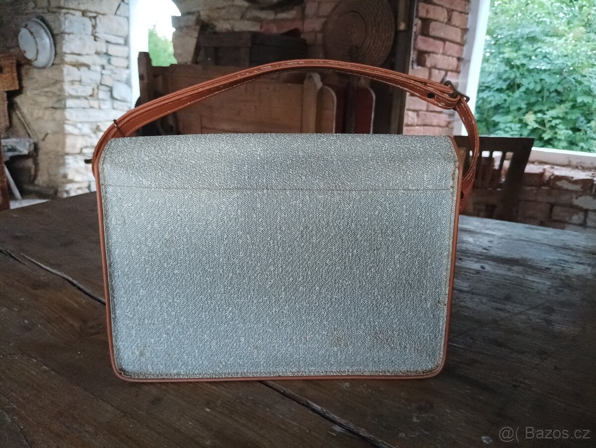 IKONICKÉ RÁDIO PHILIPS Z 60. LET - HIPPIES - 13