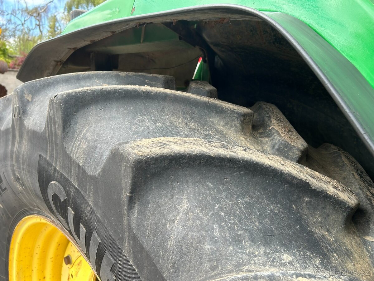 John Deere 8100 - 13
