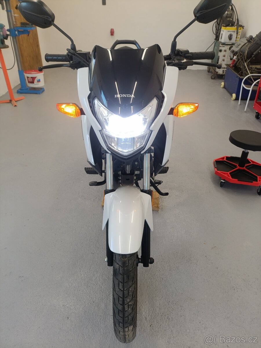 Honda CB125F - 13