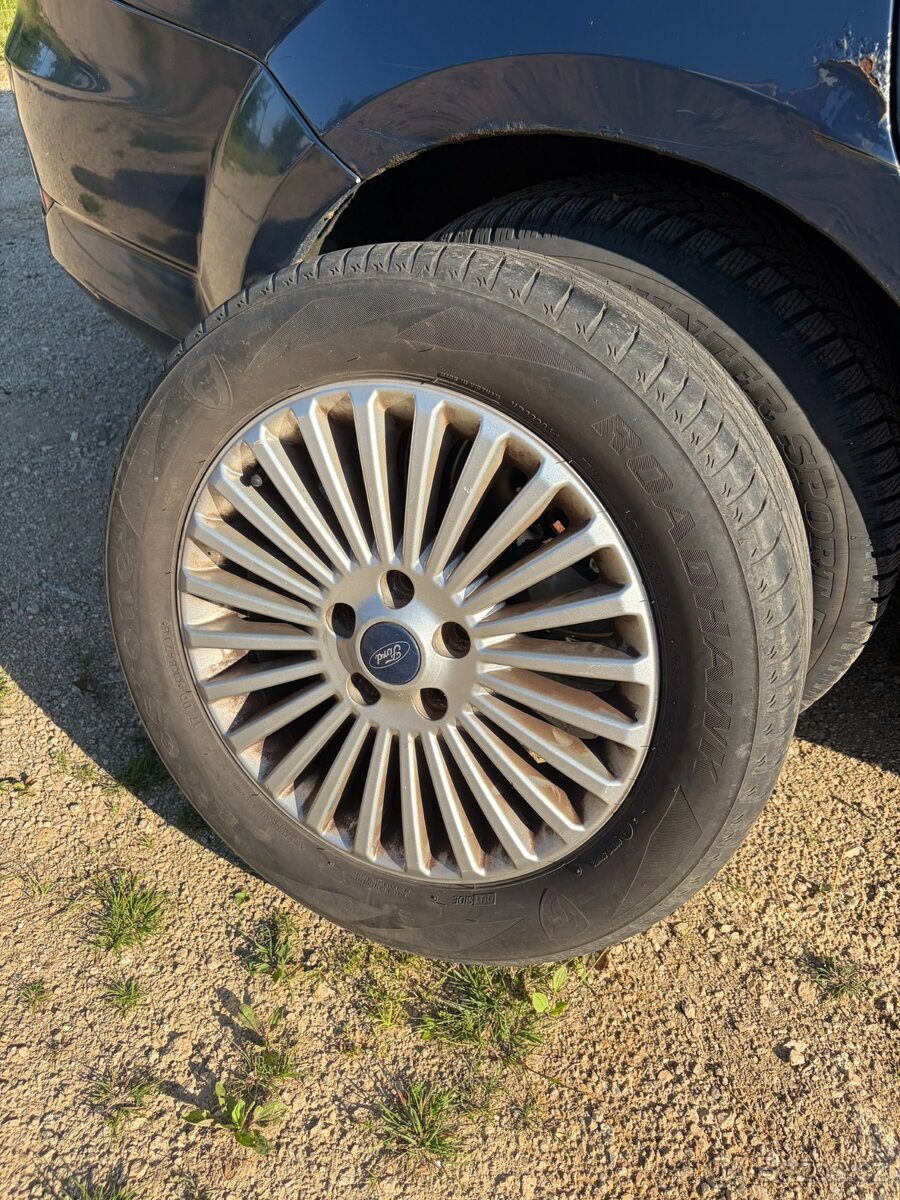Ford Mondeo Combi 2.0 Duratec - 13