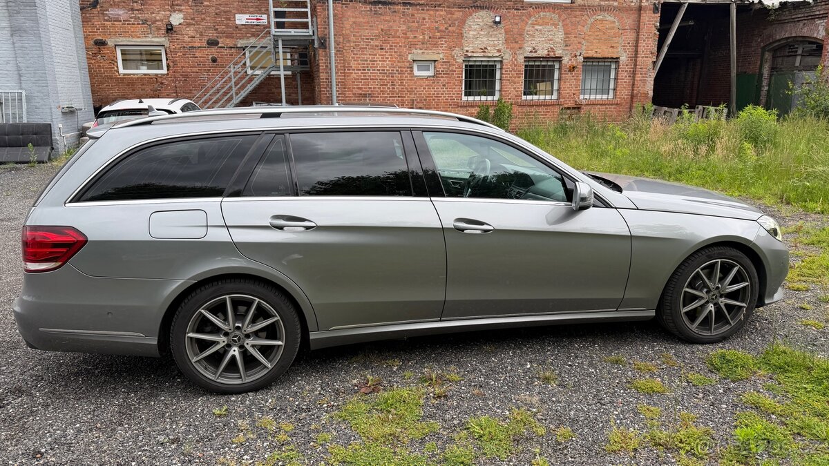 Mercedes-Benz E250, 4matic - 13