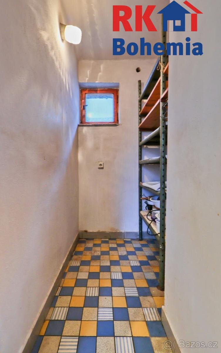 Nabízím k prodeji 2 rodinné domy s velkým pozemkem v obci By - 13