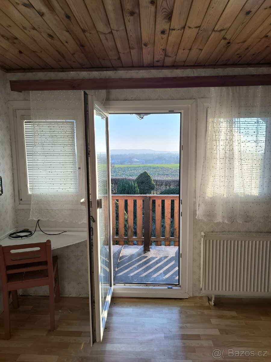 Pronájem podkrovního bytů 2+1 - 13