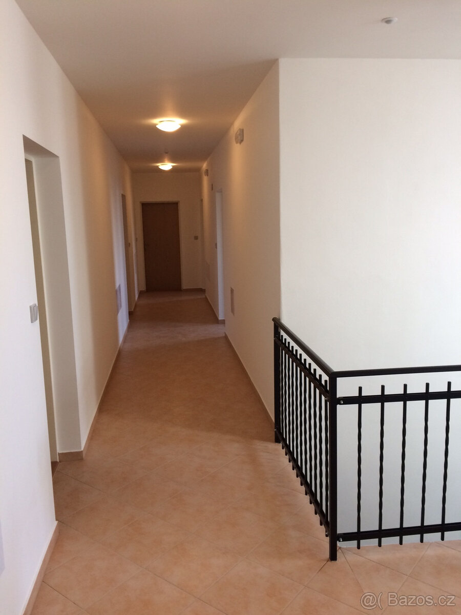 PRONÁJEM BYTU 2+KK, MOHELNICE, 42 m2 - 13