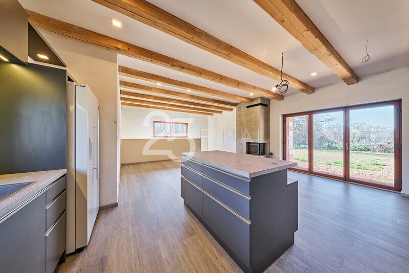 Prodej novostavby RD o dispozici 5+kk s garáží a se zahradou - 13