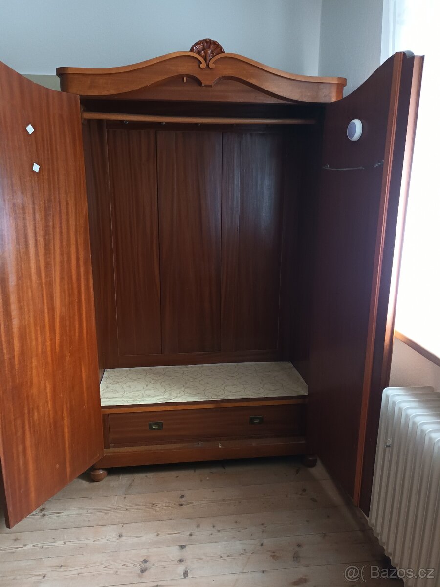 Prodám starožitný nábytek - ložnice. - 13
