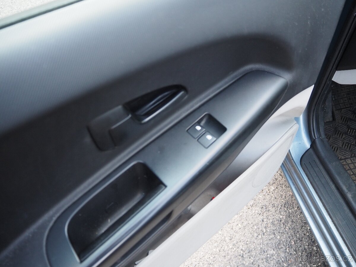 Kia Cee´d 1.4 původ ČR, KLIMA - 13