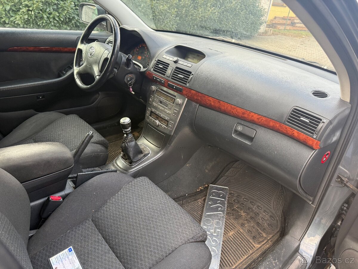 Toyota Avensis 2.2D D-4D 130kW - r.v. 2005 - náhradní díly - 13