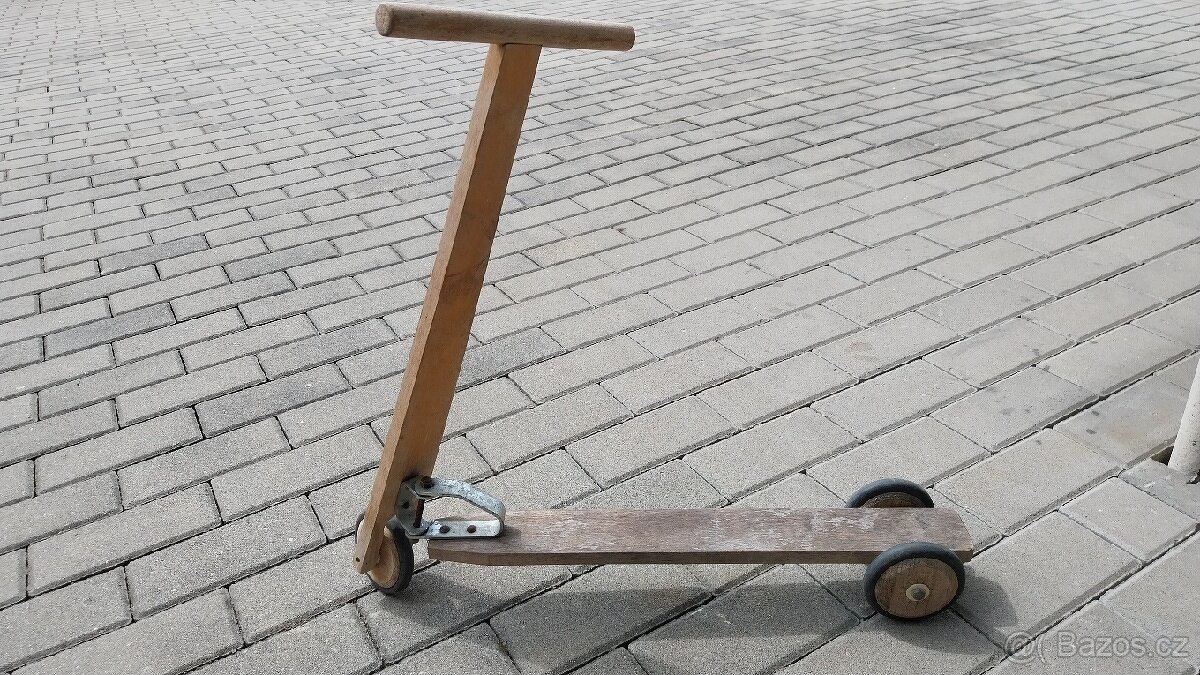 Retro sběratelské hračky,auta,stavebnice,koloběžky - 13