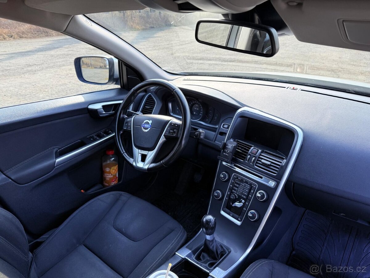 VOLVO XC60 - 13