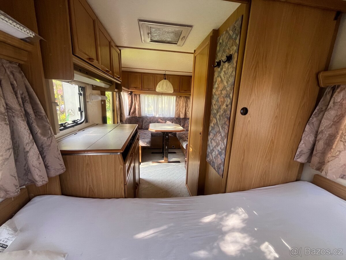 Karavan TEC - pro 4 osoby - 13