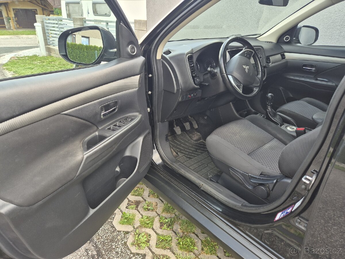Mitsubishi Outlander 4x4 2.2 DI-D - 7 míst - 13