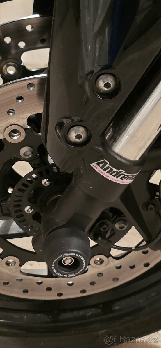 YAMAHA XSR 900 SP - 13