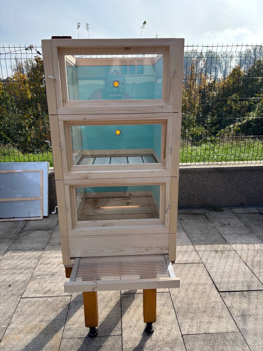 Vceli ul 6 oken - 13