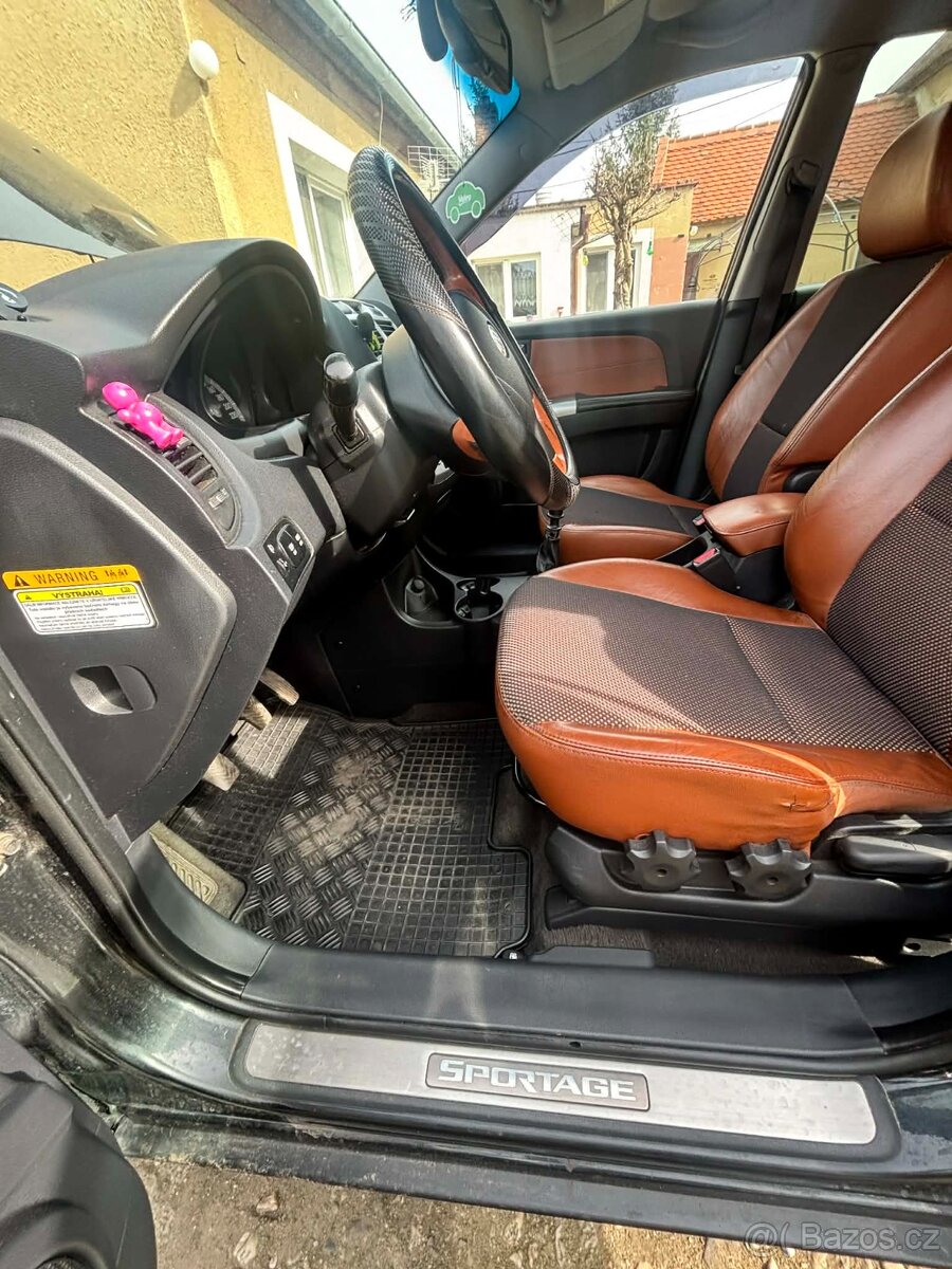 Kia Sportage 2.0 CRDI - 13