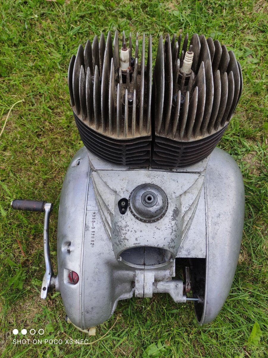 JAWA 350/360 - motor - Panelka - 13