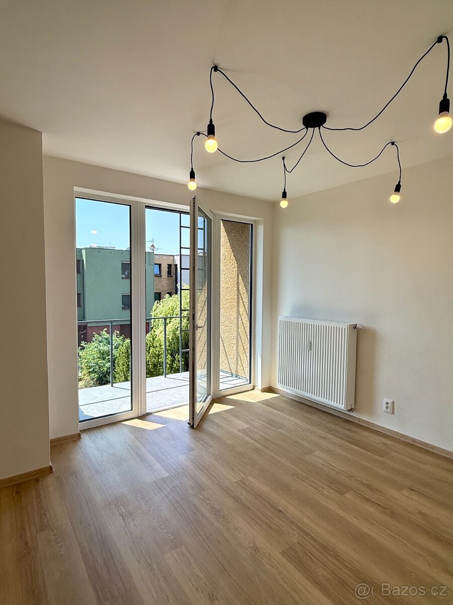 Pronájem bytu 3+kk 71 m², Pardubice - Studánka - 13