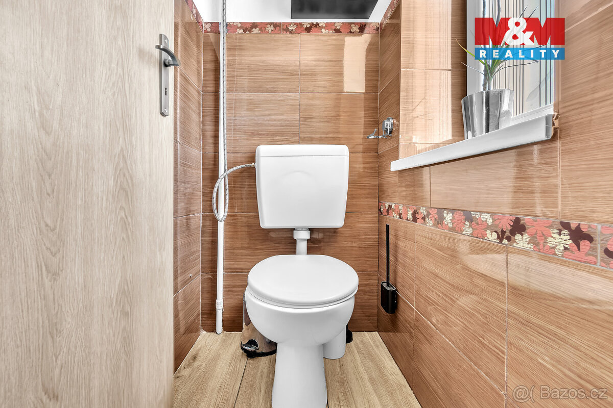 Prodej rodinného domu v Starých Jesenčanech - 13