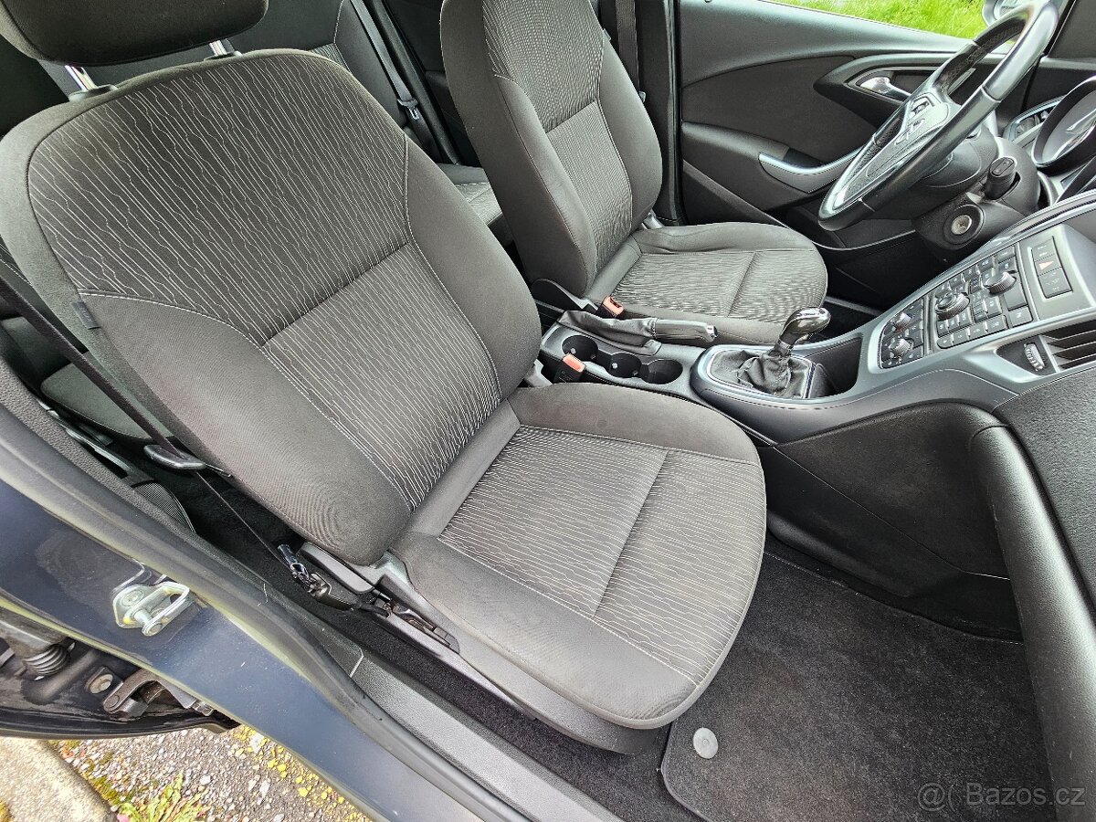 Opel Astra J 1.7 CDTi 81kw klima - 13