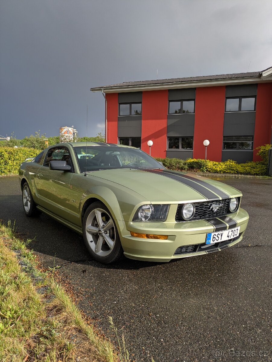 Ford Mustang GT - 13