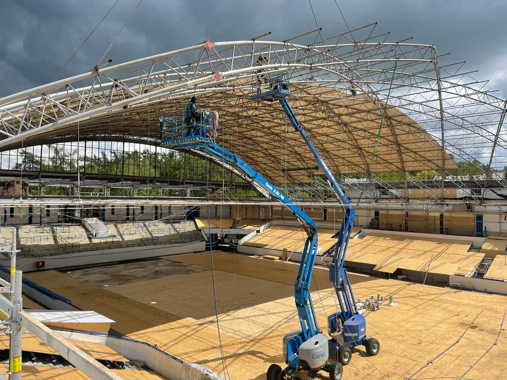 Teleskopický manipulátor, přeprava strojů - 13