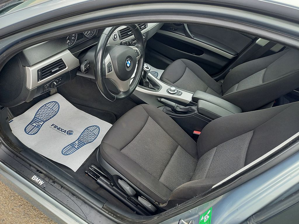 BMW 320i digiklima+alu+Navi - 13