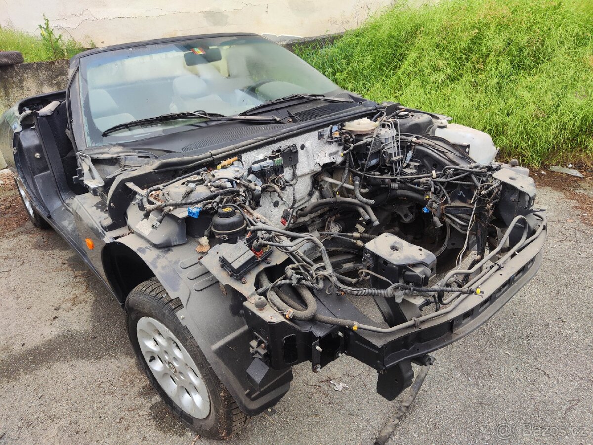 Alfa Romeo Spider 916 3.0 - 13