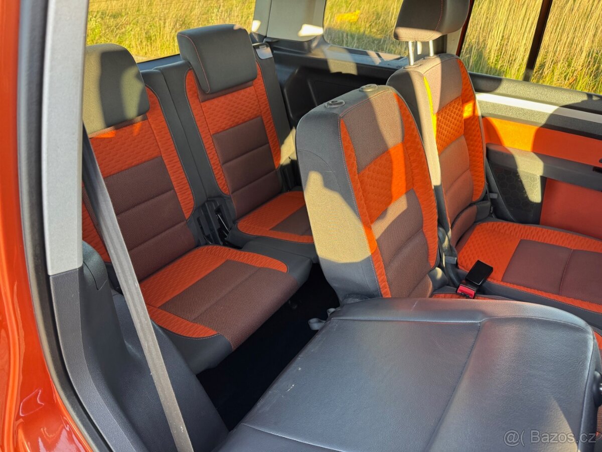 Volkswagen Touran Cross 2.0 TDI 125kW tažné - 13