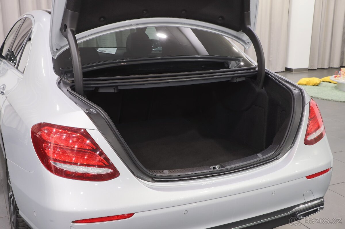 Mercedes-Benz E220d Sedan 143kW - otevřeno celý víkend do 20 - 13