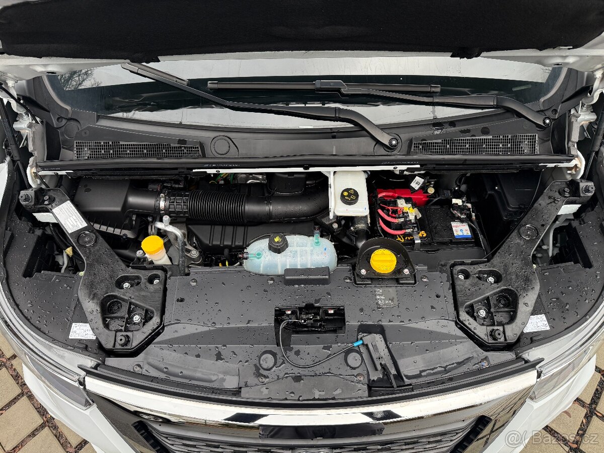 Nissan Primastar L2H2 2.0 DCI Ambulance - 13