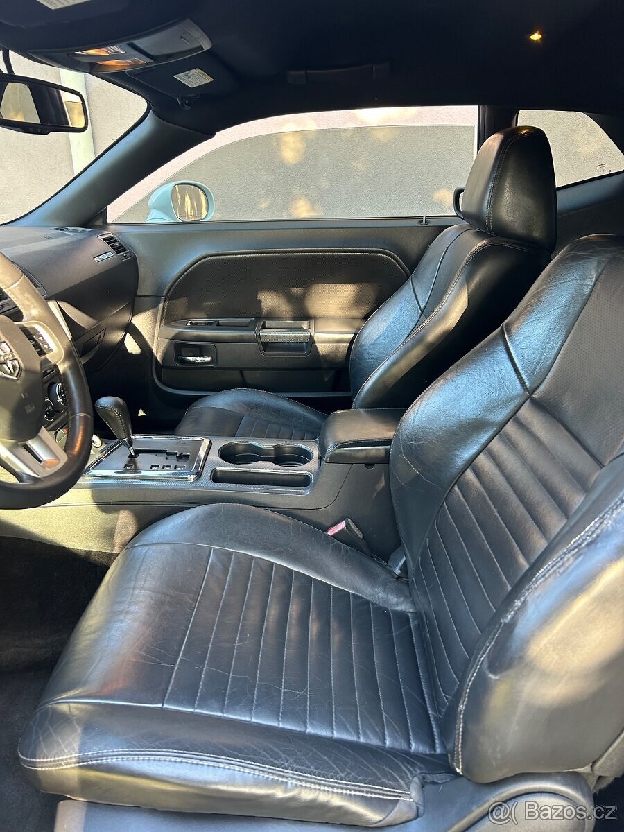 Dodge Challenger R/T 5.7 hemi - 13
