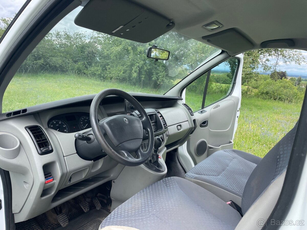 renault trafic2 - 13