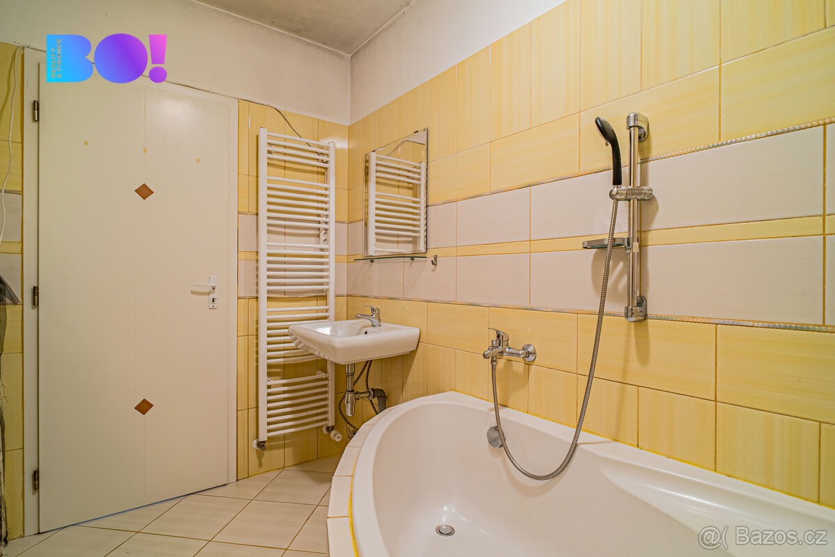 Prodej investičního mezonetového bytu s parkovacím stáním, 1 - 13