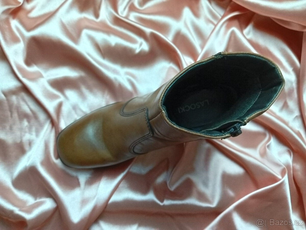 ♥️ Dámské kotníkové boty / polokozačky kožené hnědé Lasocki - 13