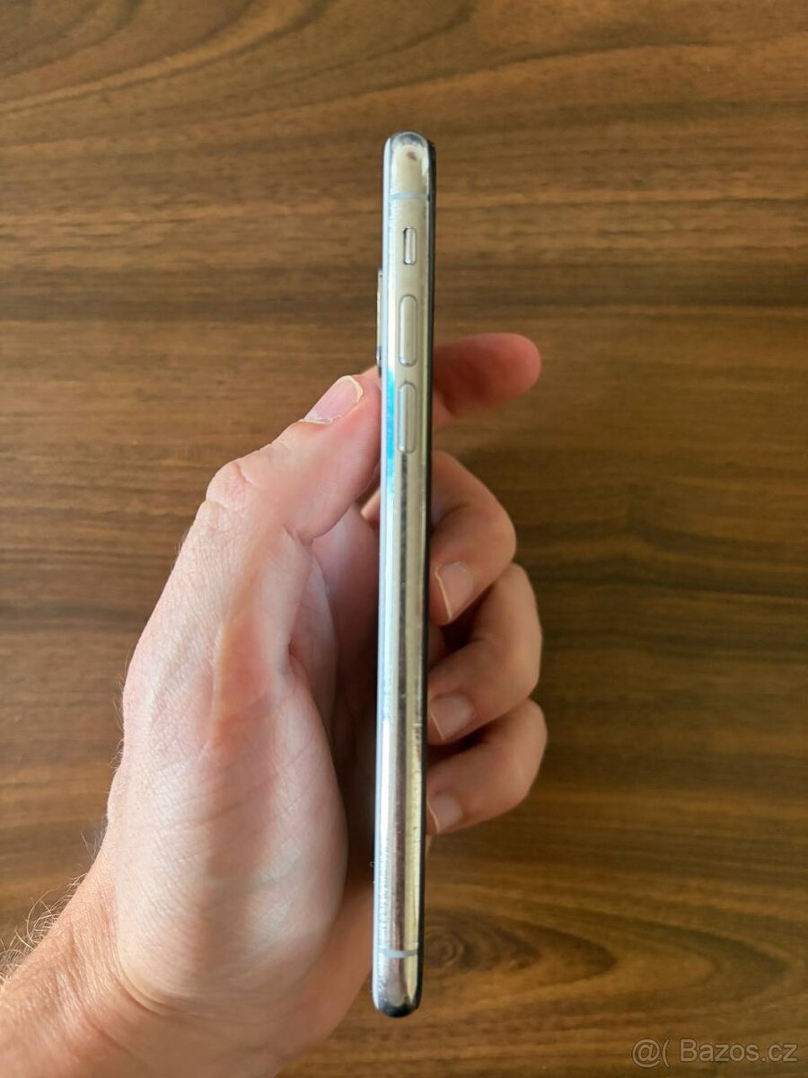 iPhone XS (256gb) - 13