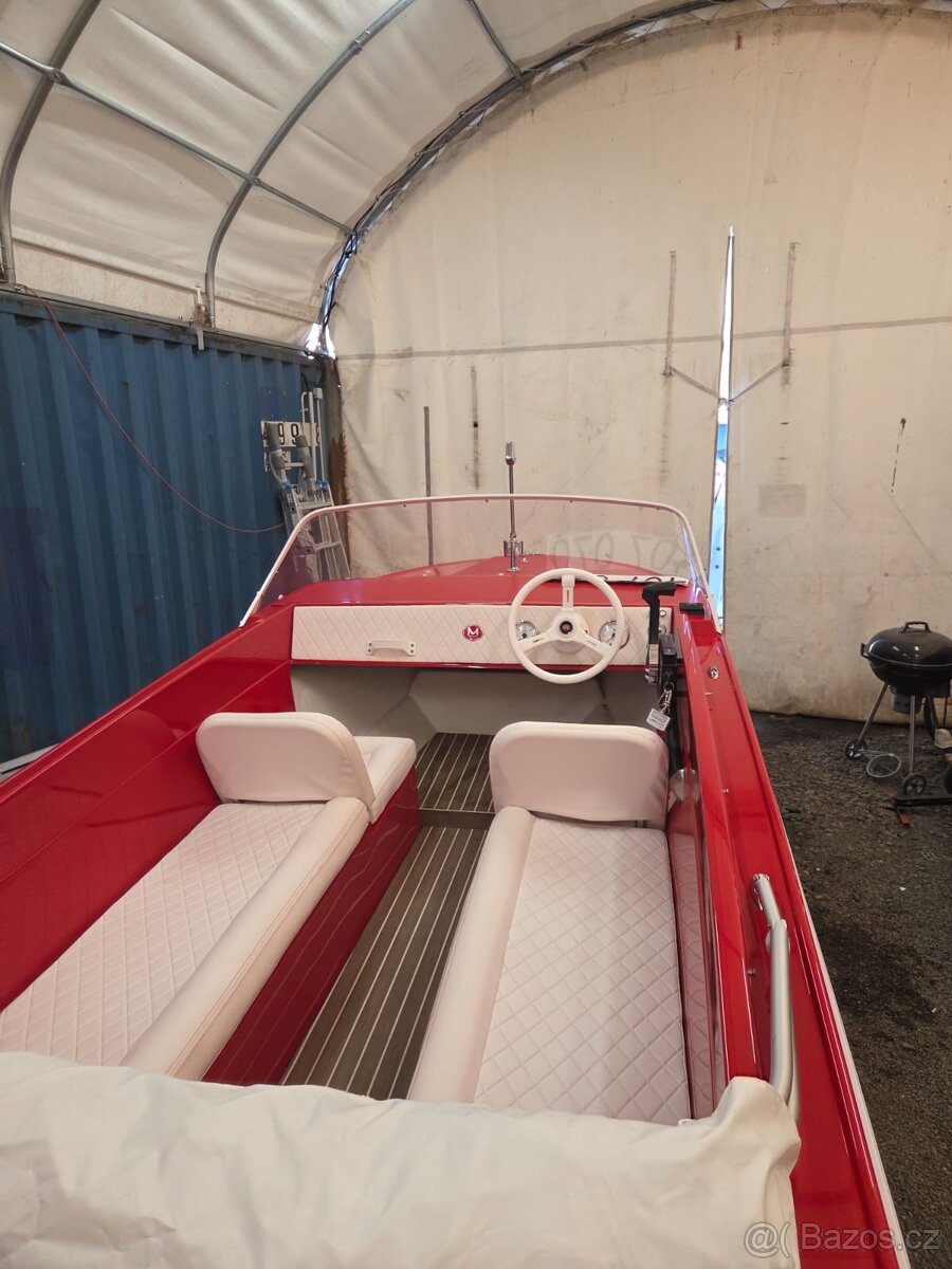 Loď Marino Mustang 4.3 2024 - 13