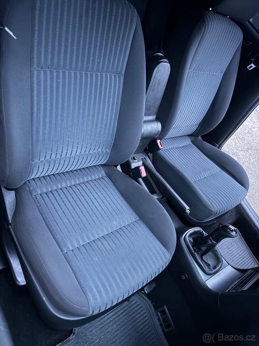 Škoda octavia 1.8t Tour 2007 černá perleť - 13