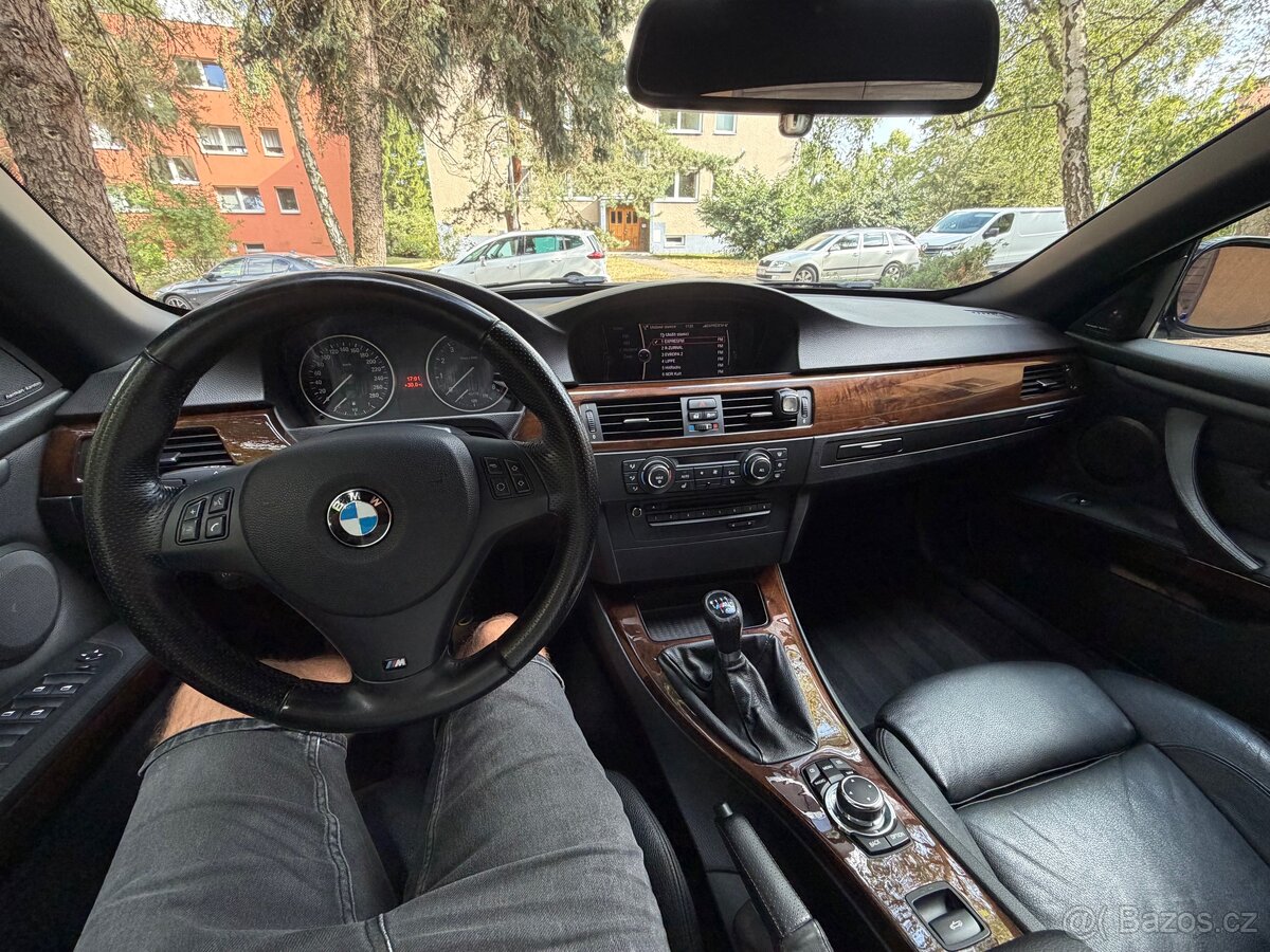 Bmw e93 325i 160kw manuál cabrio - 13