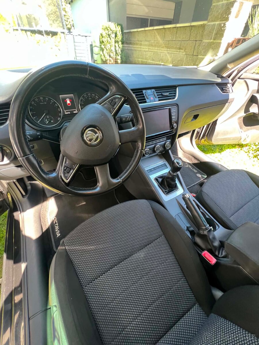 Škoda Octavia 3 - 13