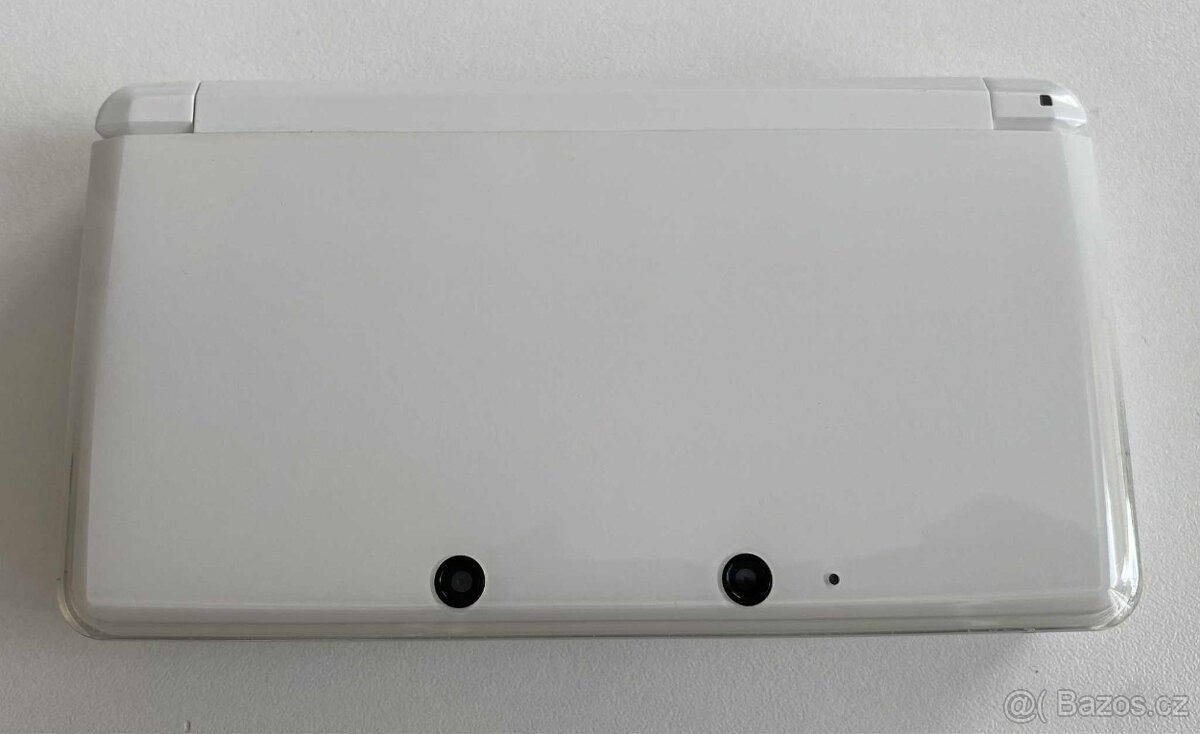 Nintendo 3DS White + 64GB SD karta - 13