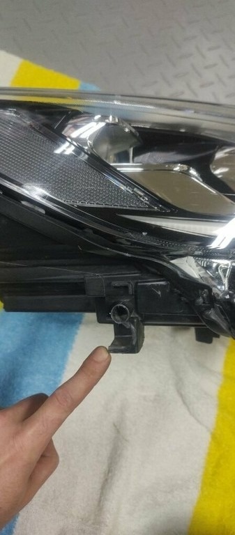 Ford Kuga III 3 MK3 DFK 2019 - 2024 - Prave predne svetlo - 13