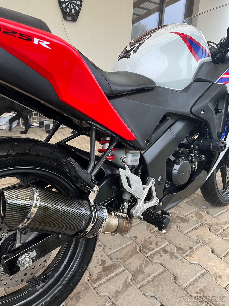 2012 Honda cbr125r - 13