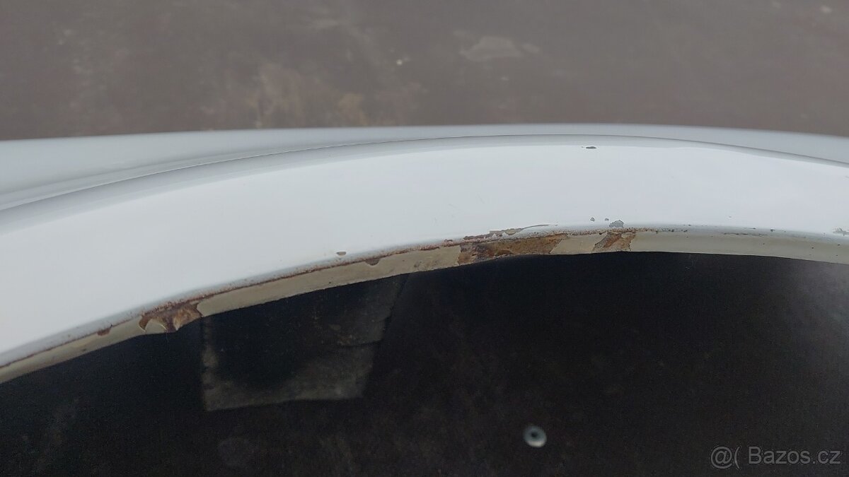 VW GOLF 5 - Blatník PP bílý LB9A - 13