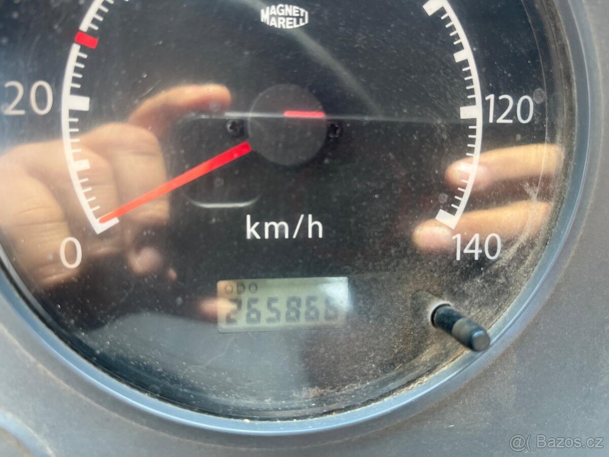 Nissan Atleon - 13