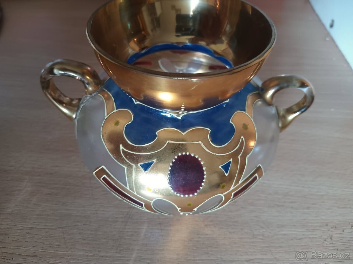 Celou pozůstalost včetně prosklené skříně 👍 - 13