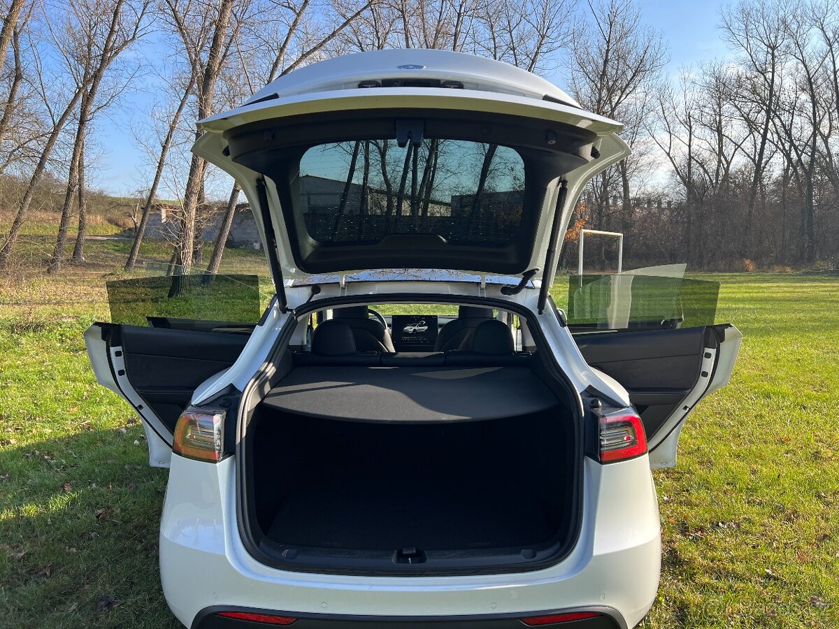 Tesla model Y LR Boost Ryzen Tažný - 13